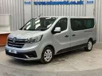 Usado Renault Trafic 170 HP (125 kW) 2024 Cinzento Monovolume