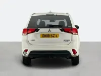 Używany Mitsubishi Outlander P-HEV 2018 Biały Kombi