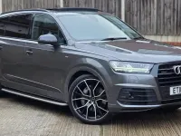 Usado Audi Q7 Exclusive 272 HP (200 kW) 2018 Cinzento SUV