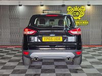 Begagnad Ford Kuga Zetec 150 HK (110 kW) 2016 Svart SUV