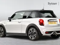 Usado Mini Cooper S Exclusive 189 HP (139 kW) 2019 Prateado Citadino