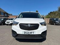 Begagnad Vauxhall Combo 2021 Vit Minibuss