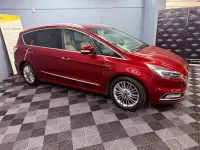 Used Ford S-MAX Vignale 240 HP (176 kW) 2016 Red MPV