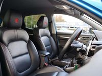Usado MG ZS Exclusive 106 HP (77 kW) 2023 Azul SUV