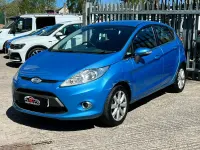 Second-hand Ford Fiesta Zetec 2010 Albastru Hatchback