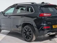 Usado Jeep Cherokee Overland 200 CV (147 kW) 2018 Negro SUV