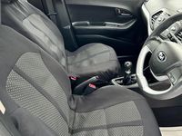 Used Kia Picanto 66 HP (48 kW) 2016 Silver Hatchback