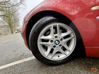 Used BMW 325 190 HP (139 kW) 2001 Red Hatchback