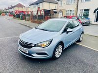 Second-hand Vauxhall Astra 2017 Argintiu Hatchback