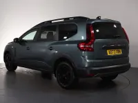 Used Dacia Jogger Extreme 110 HP (80 kW) 2023 Green MPV