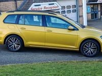 Used VW Golf VII SE 150 HP (110 kW) 2018 Yellow Estate