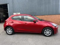Used Mazda 2 75 HP (55 kW) 2017 Red Hatchback