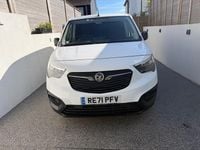 Used Vauxhall Combo 100 HP (73 kW) 2021 White MPV