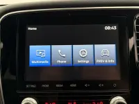 Used Mitsubishi Outlander P-HEV 224 HP (164 kW) 2021 White SUV