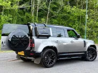 Used Land Rover Defender HSE Dynamic 300 HP (220 kW) 2024 Silver SUV