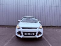 Usado Ford Kuga Titanium 163 HP (119 kW) 2014 Branco SUV