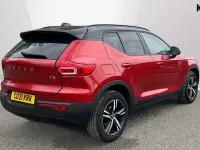 Usado Volvo XC40 R-Design 197 CV (144 kW) 2021 Rojo SUV