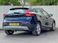 Used Volvo V40 120 HP (88 kW) 2015 Blue Hatchback