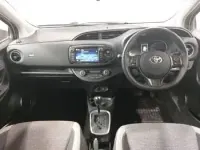 Used Toyota Yaris Hybrid 100 HP (73 kW) 2020 White Hatchback