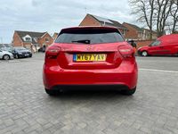 Begagnad Mercedes A180 SE 2017 Röd Halvkombi