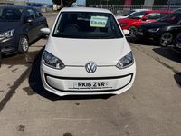 Begagnad VW up! move up! 2016 Vit Halvkombi