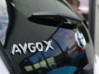 Used Toyota Aygo X PURE 72 HP (52 kW) 2023 White SUV