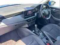 Usado Skoda Kamiq SE 115 CV (84 kW) 2021 Azul SUV