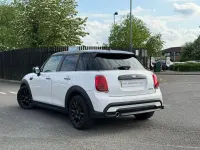 Used Mini Cooper Classic 134 HP (98 kW) 2024 White Hatchback