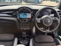 Używany Mini Cooper Hatch 134 KM (98 kW) 2023 Zielony Hatchback