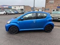Used Toyota Aygo 67 HP (49 kW) 2010 Blue Hatchback