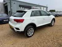 Used VW T-Roc SE 115 HP (84 kW) 2019 White SUV