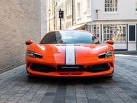 Begagnad Ferrari 296 830 HK (610 kW) 2024 Röd Cab