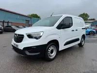 Used Vauxhall Combo 100 HP (73 kW) 2021 White MPV