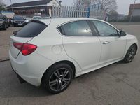 Used Alfa Romeo Giulietta Exclusive 2014 White Hatchback