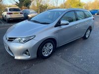 used Toyota Auris Hybrid 