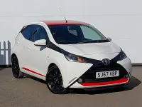 Used Toyota Aygo x-press 68 HP (50 kW) 2017 White Hatchback