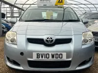Usado Toyota Auris 2010 Azul Citadino