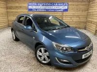 Used Vauxhall Astra SRi 115 HP (84 kW) 2014 Blue Hatchback