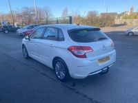 Used Citroën C4 VTR Sport 90 HP (66 kW) 2013 White Hatchback