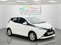 Used Toyota Aygo x-press 68 HP (50 kW) 2014 White Hatchback