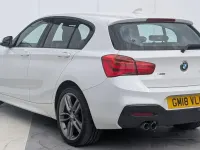 Begagnad BMW 120 M Sport 2018 Vit Halvkombi