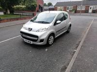Used Peugeot 107 68 HP (50 kW) 2010 Silver Hatchback