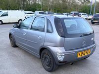 Second-hand Vauxhall Corsa Design Edition 2005 Argintiu Hatchback