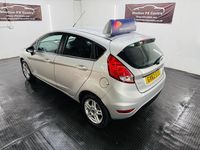 Used Ford Fiesta Zetec 75 HP (55 kW) 2013 Silver Hatchback