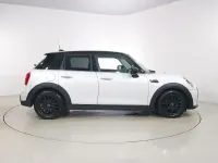 Usado Mini Cooper Classic 134 HP (98 kW) 2023 Branco Citadino