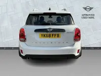 Używany Mini Cooper D 150 KM (110 kW) 2018 Biały Hatchback