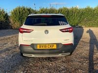 Used Vauxhall Grandland X Sport 120 HP (88 kW) 2018 White SUV