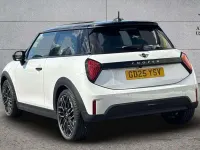 Used Mini Cooper S Hatch 201 HP (147 kW) 2025 White Hatchback