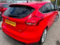 Used Ford Focus Titanium X 125 HP (91 kW) 2015 Red Hatchback