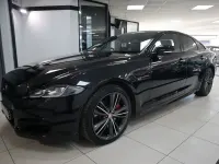 Usado Jaguar XJ R-Sport 300 HP (220 kW) 2018 Preto Sedan